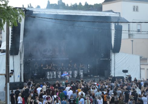 Moving&rsquo;Stage 80+